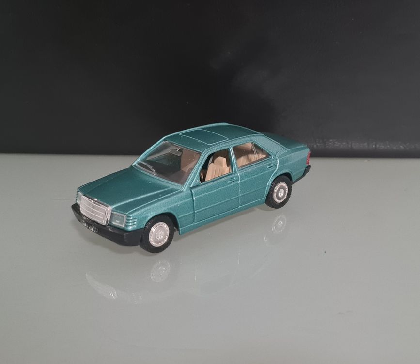 Voiture Miniature Mercedes 190E 2.3L 16S Verem - Échelle 1/43 - Blanc - Occasion