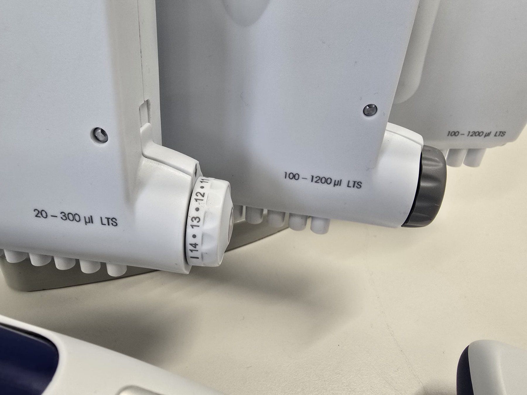 Mettler Toledo Messen: Rainin E4 XLS LTS 4er Pipetten Set mit Station – Gebraucht aus Niederdorf von LeptonAG_Labor 2