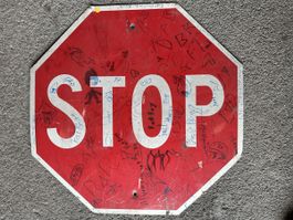 Stop verkehrsschild