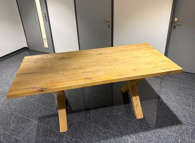 Tavoli: Esstisch aus Eichen-Massivholz – Usato da Zug venduto da Wsommer 1