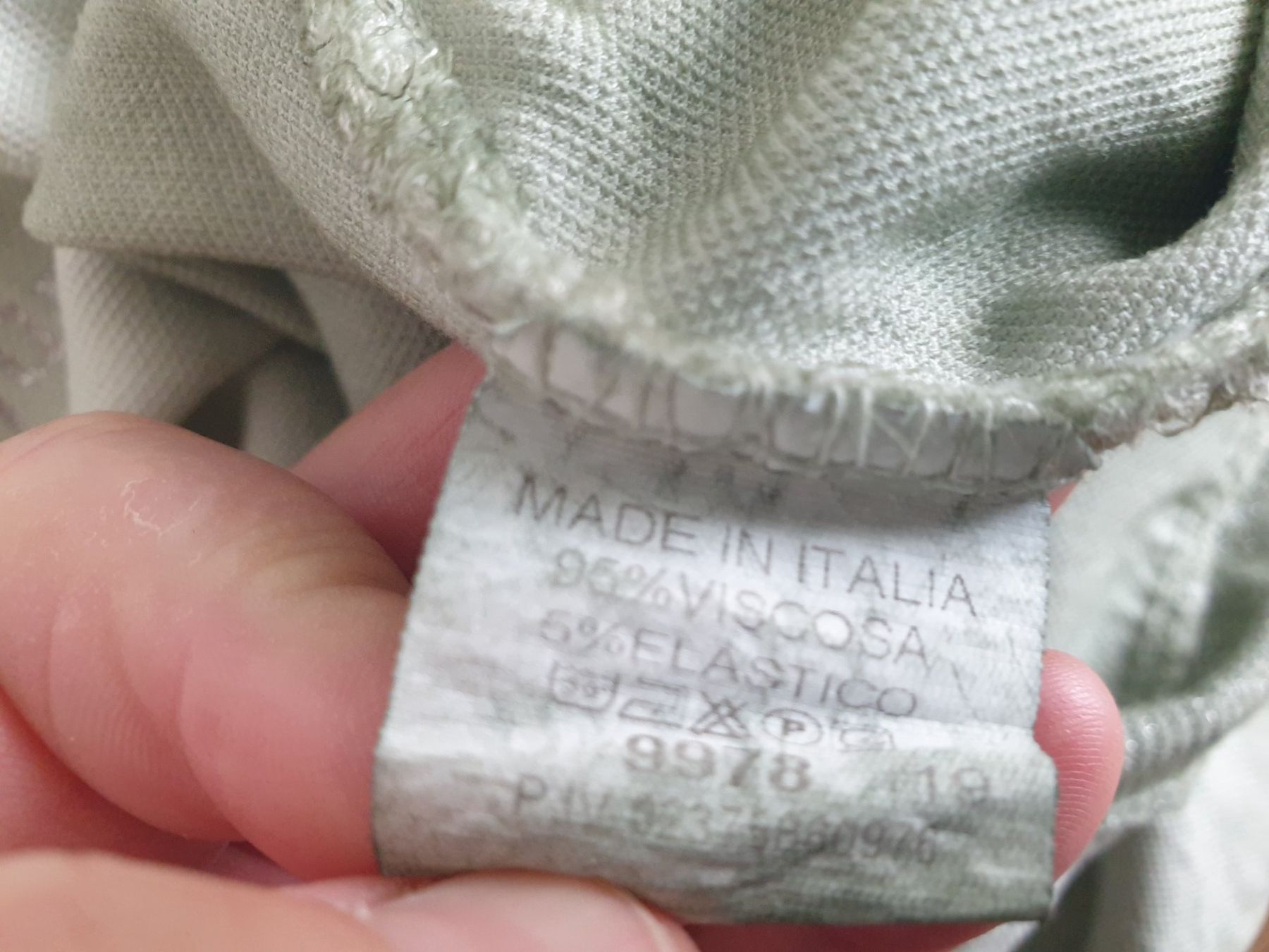 T-shirt: Modernes Kurzarm-Shirt mit Kapuze – Nuovo (secondo la descrizione) da Möriken AG venduto da pam66 6