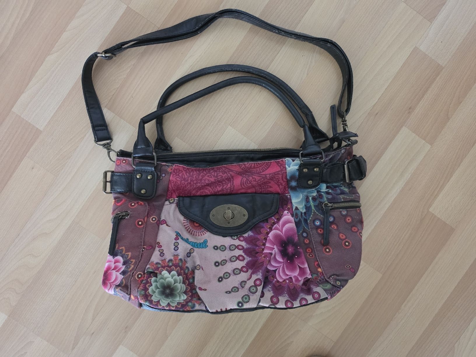 Desigual Borse da donna: Desigual Tasche – Usato da Ittigen venduto da Dilek4