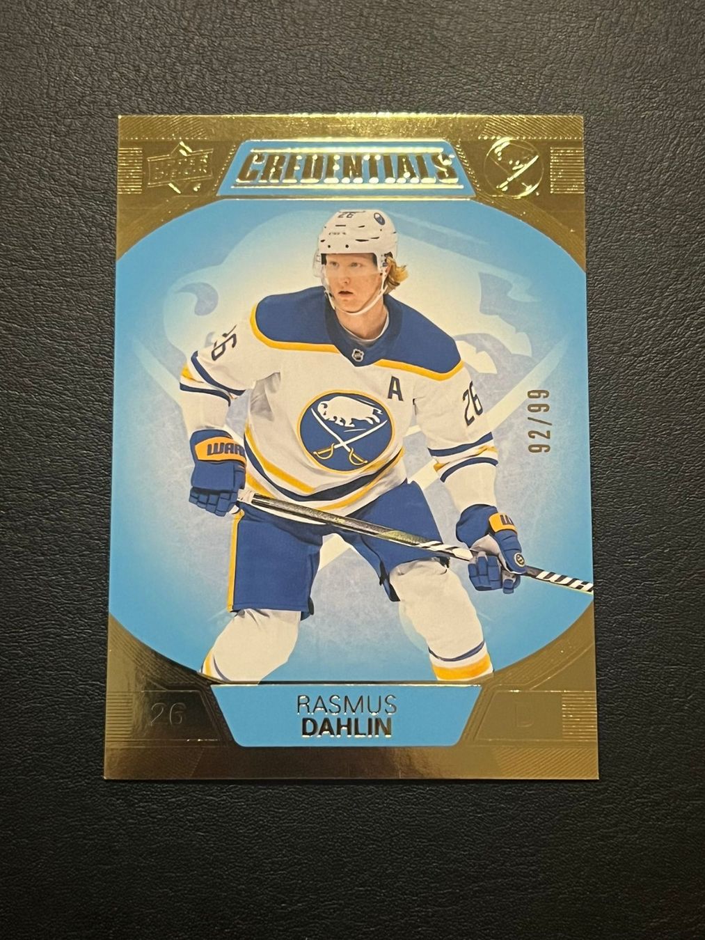 NHL Carte collezionabili: Rasmus Dahlin 2022 Credentials 92/99 Buffalo Sabres – Nuovo (secondo la descrizione) da Möhlin venduto da SwissHockeyCards