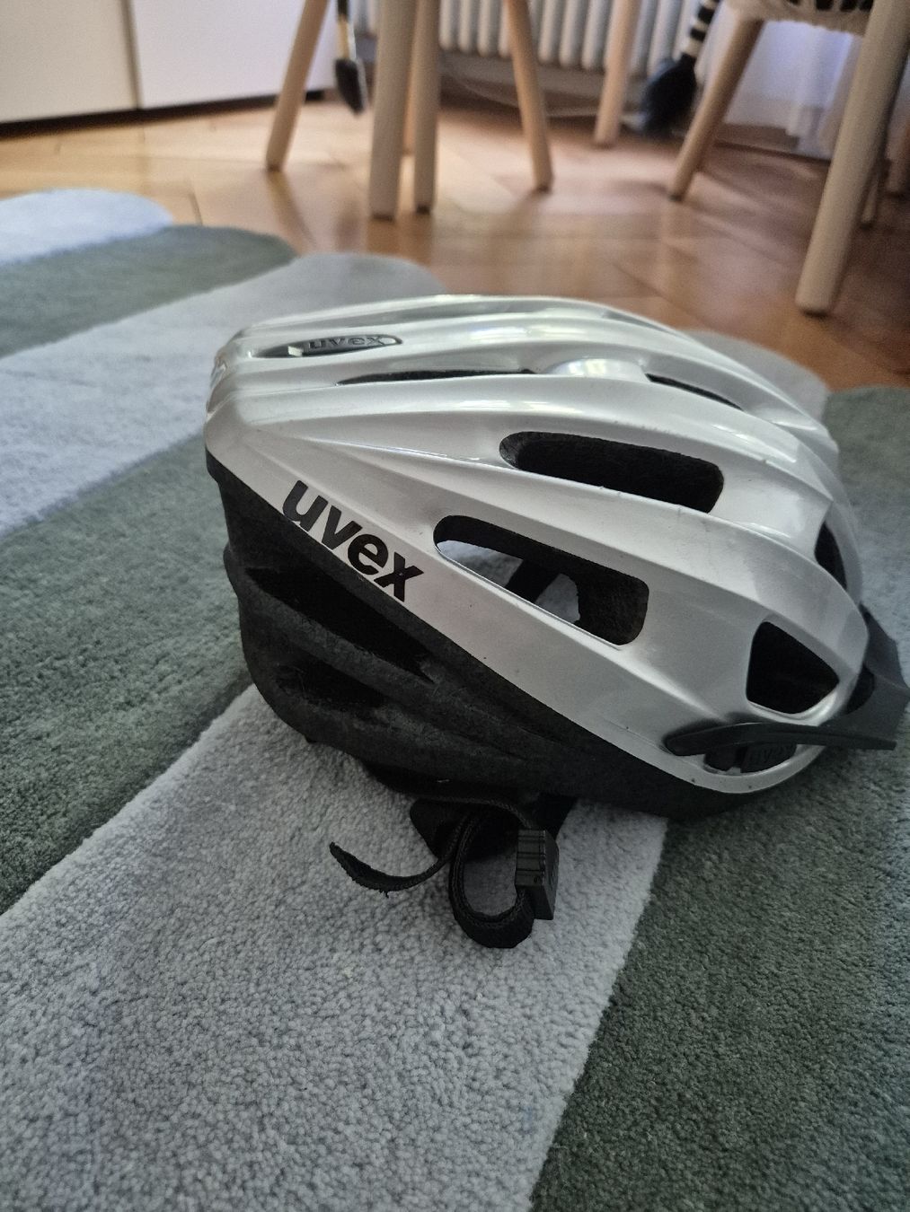 Uvex Caschi: Velohelm Uxex – Usato da Basel venduto da lilifee86 1