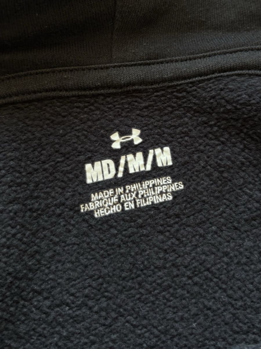 Under Armour Pullover & Sweatshirts: Sweat à capuche UnderArmour M – Gebraucht aus Denens von RomainSecondeMain 3