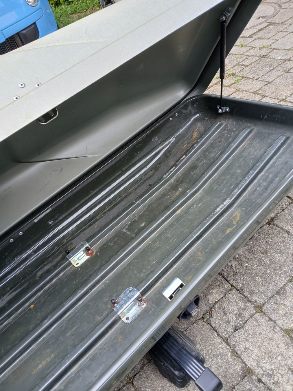 Box da tetto: Dachbox ca. 230 L, Quergestänge ca. 130cm – Usato da Hinwil venduto da Unglaubliche-Treffer 8