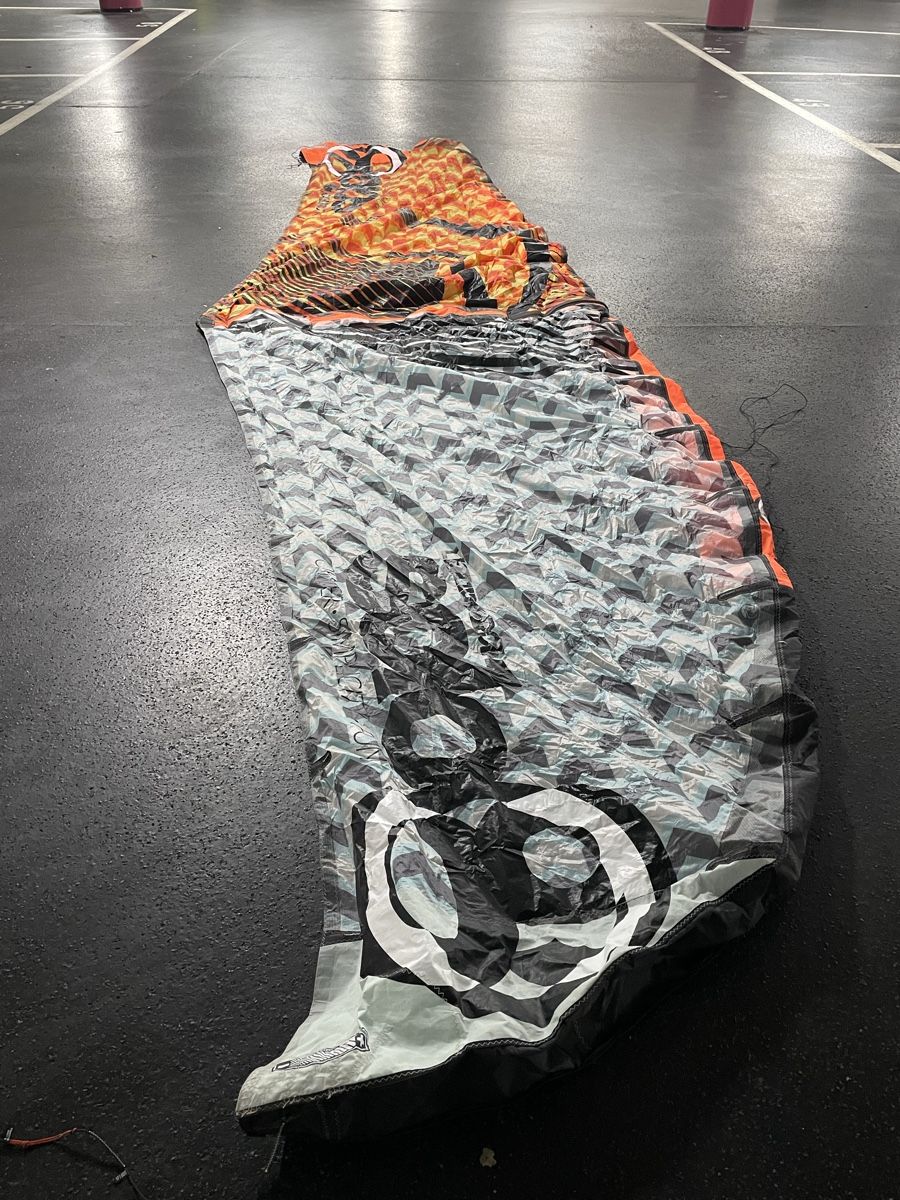 Aquilone: Liquid Force Solo 9m Kite, Leichtwind – Usato da Zürich venduto da urspra 3