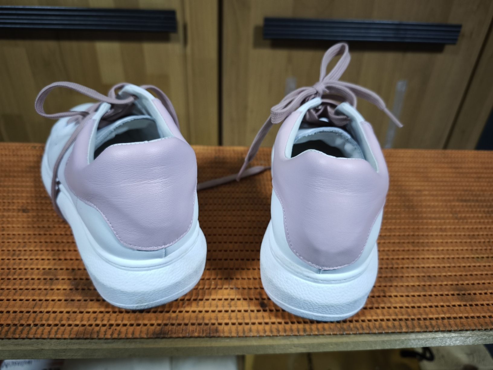 Scarpe da donna: Damenschuh, sneakers ,Imperial – Usato da Stabio venduto da anes71 2