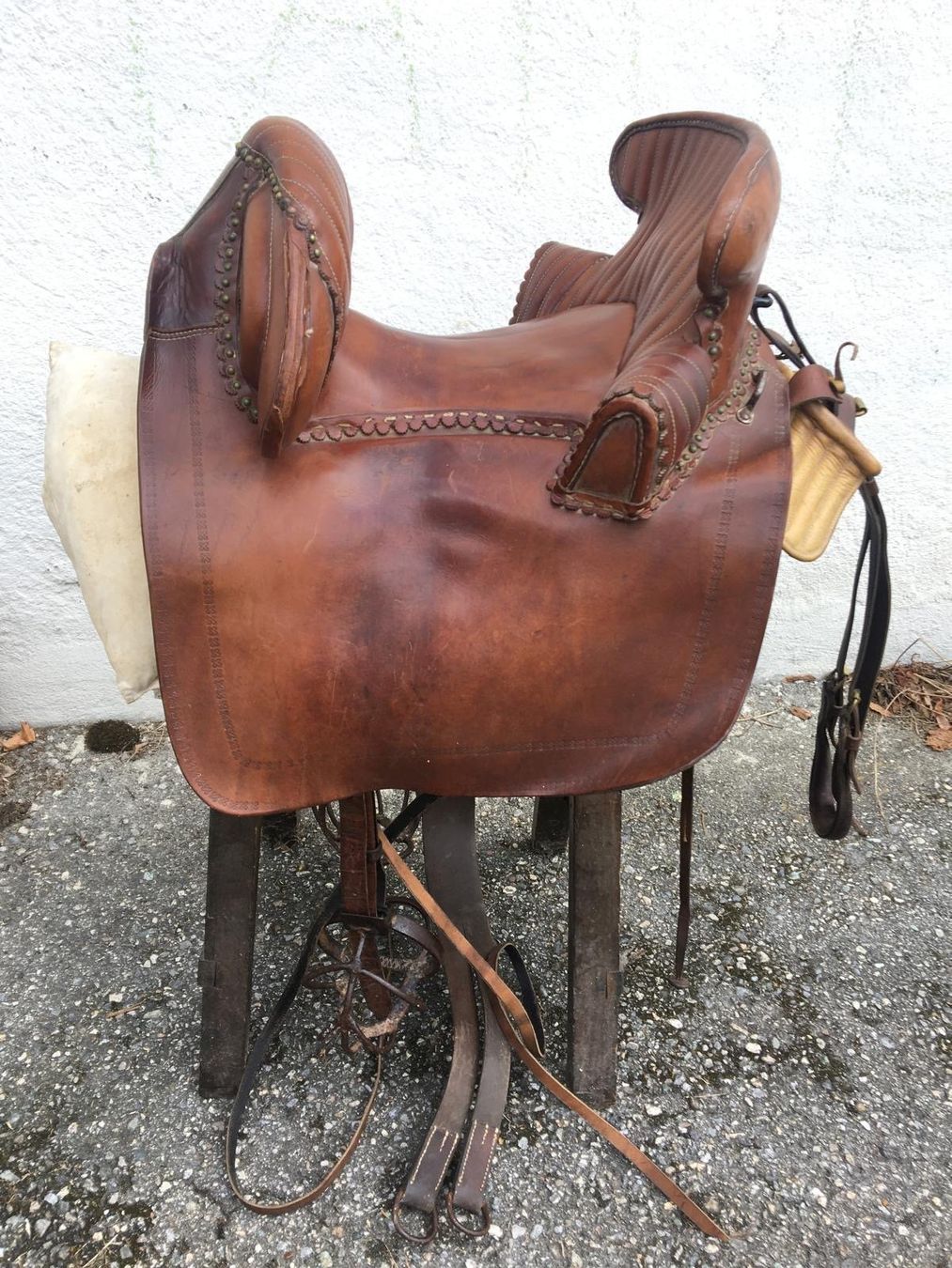 Selles, accessoires: Camargue Sattel – D'occasion à Sagogn par papsmouk