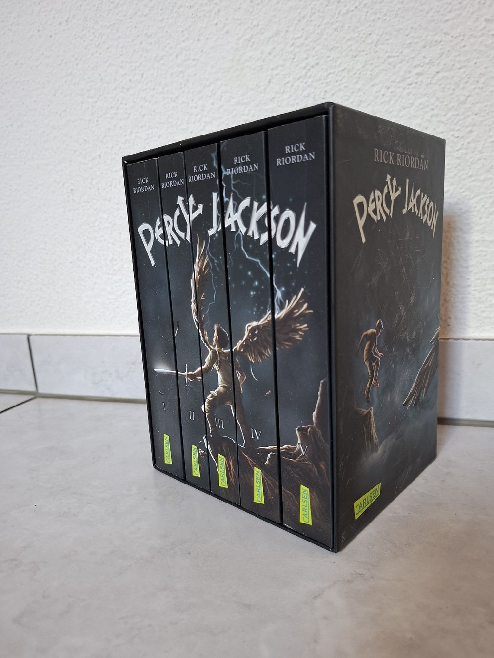 Bücher: Percy Jackson Bücher in Karton Box – Gebraucht aus Gisikon von Lilian_l 1