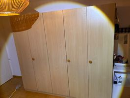 Echtholzschrank
