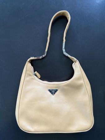 Prada Handtasche Leder beige Schultertasche gebraucht