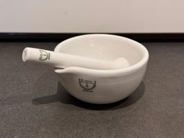 Älterer Haldenwanger Porzellan Mörser mit Ausguss & Stössel