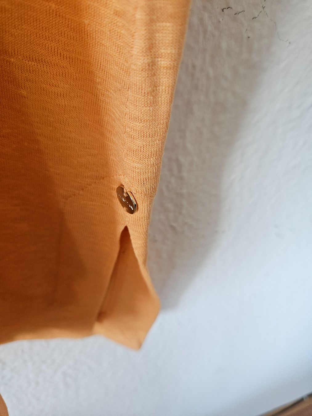 Marc Cain T-shirt: Marc Cain Sommershirt  apricot Marccain – Usato da Urdorf venduto da Colina 4