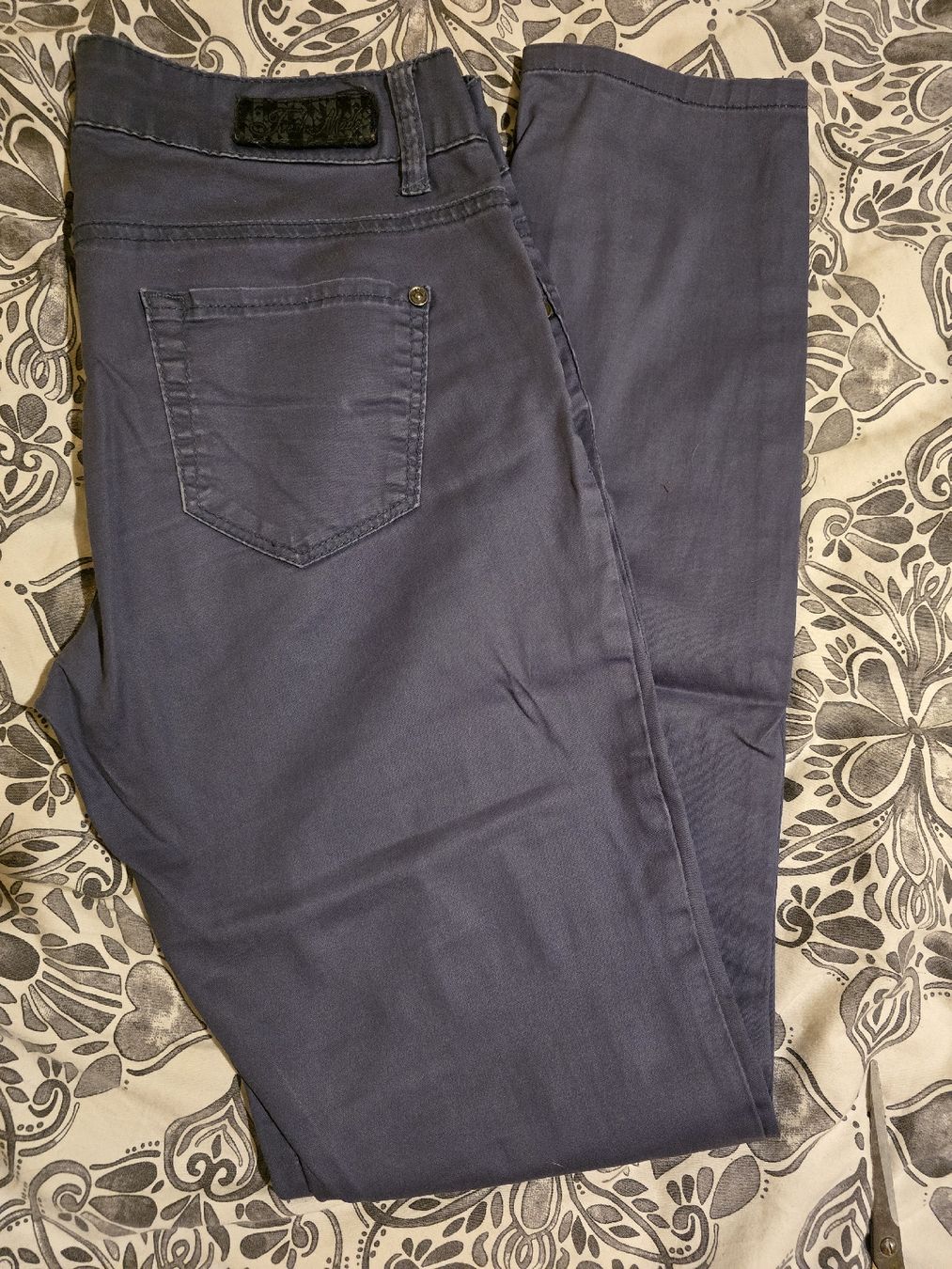 Pantaloni: Pantalon bleu/gris, taille M – Usato da La Neuveville venduto da Diamise 3