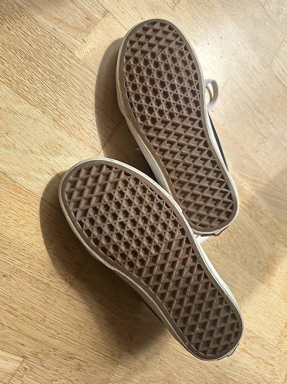 Scarpe per ragazzi: Vans Turnschuhe Gr 35 – Usato da Bannwil venduto da celine24 1