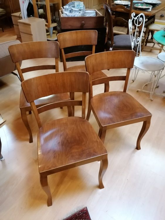 Set von 4 Holzstühlen Horgen Glarus 1