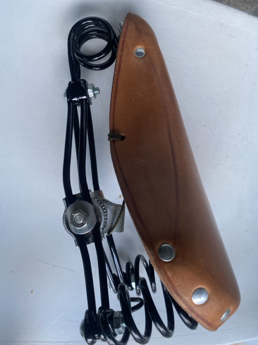 Pièces détachées: Militärvelo Sattel R83 – Neuf avec emballage d'origine à Eiken par Xar58 1