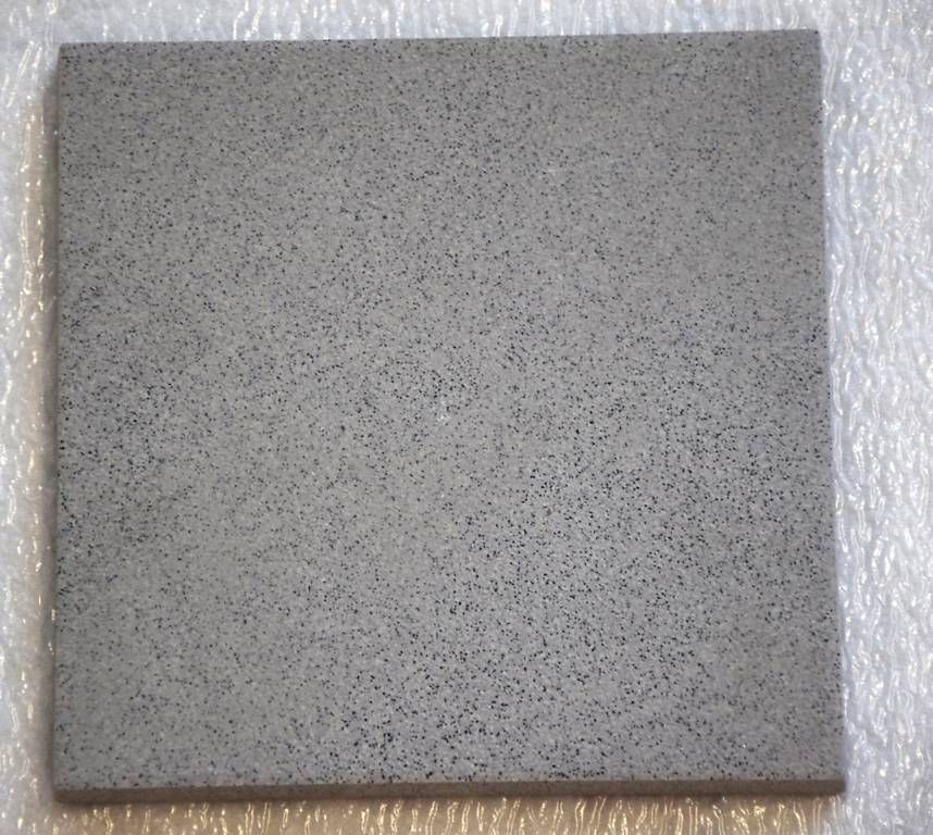 Rivestimenti per pavimenti: Platten Restposten – Nuovo (secondo la descrizione) da Hünenberg venduto da InternoAG