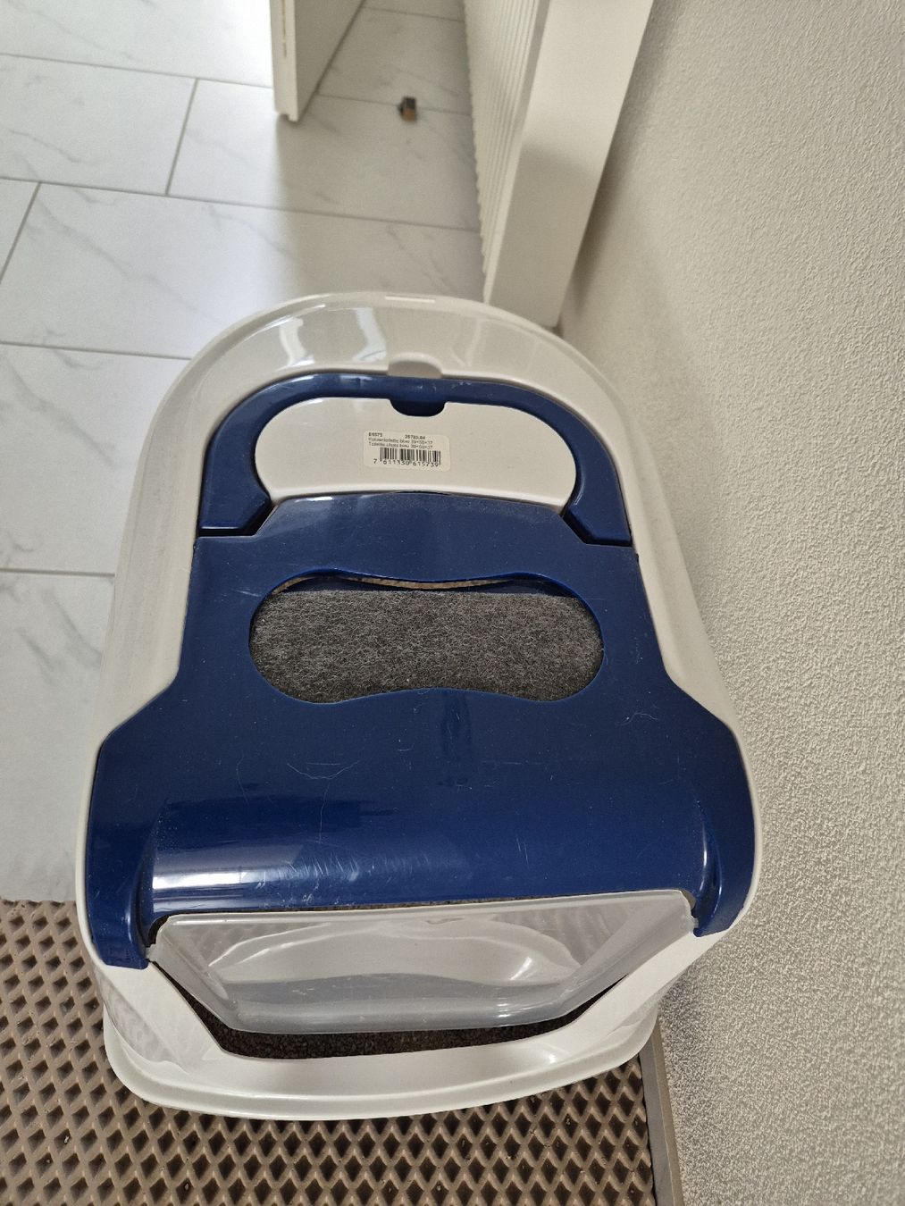 WC: Katzentoilette mit Filter, blau/weiss, – Usato da Uerikon venduto da Claser 1