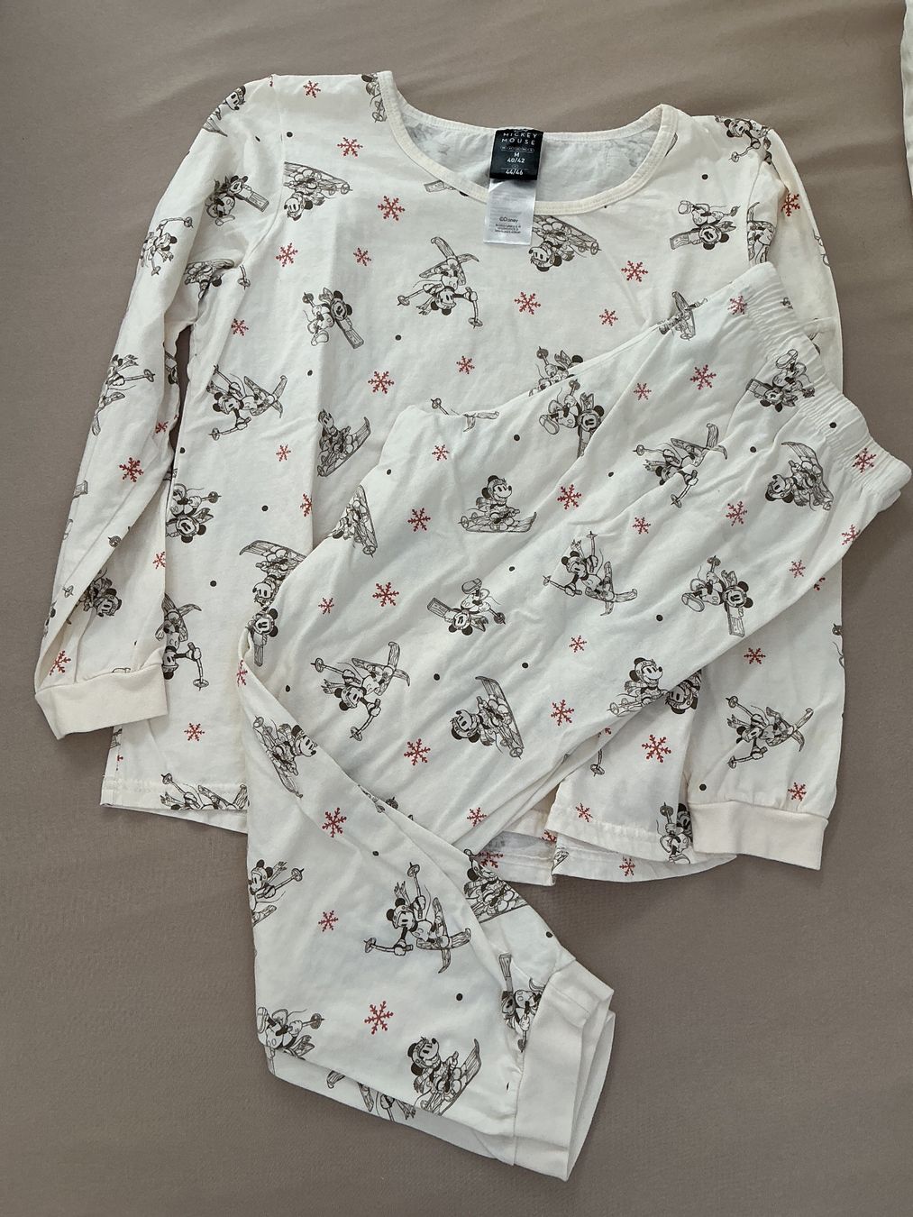 Disney Negligees & Pyjamas: Mickey Mouse Pyjama – Gebraucht aus Triesen von boston7