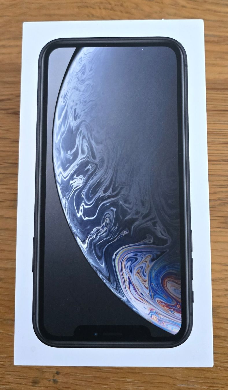 Apple Telefoni cellulari / Smartphones: Apple iPhone XR 128GB Schwarz – Usato da Au ZH venduto da WPD 4
