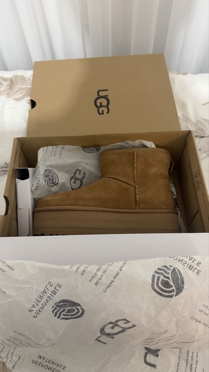 Ugg Chaussures femmes: UGG Classic Mini Platform Chestnut – Neuf avec emballage d'origine à Kägiswil par rg_007 3