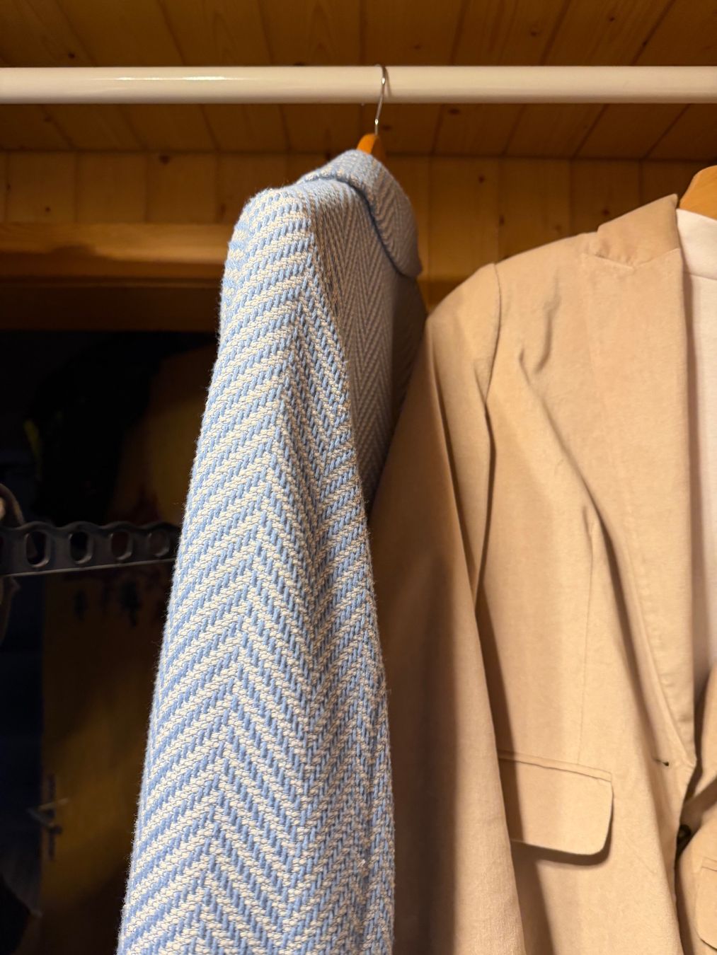 Caroll Giacche: CAROL Blazer  beige – Usato da Walde AG venduto da Hanutta 1