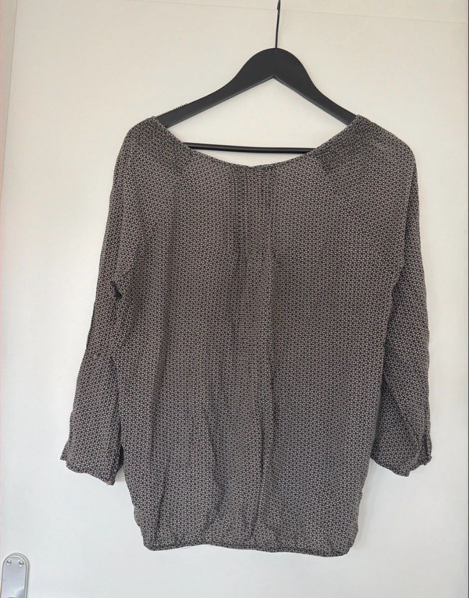 Tops: Blouse Cache Cache motif géométrique taille 5 – D'occasion à Fleurier par pao_m6nn 1