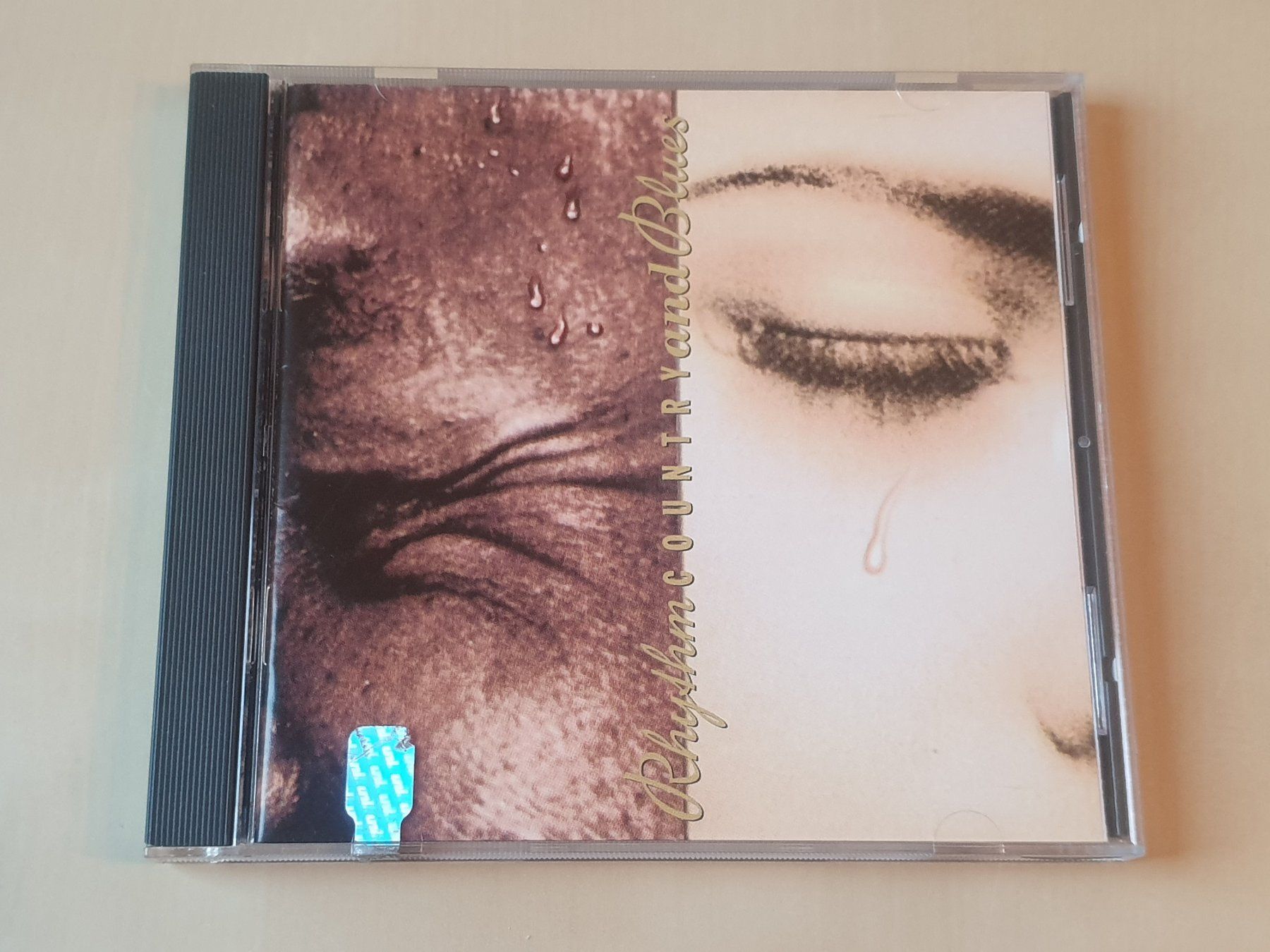 CD: Rhythm Country and Blues – Usato da Stansstad venduto da collectorsshop