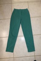 Decathlon: Trainerhose Gr. 140