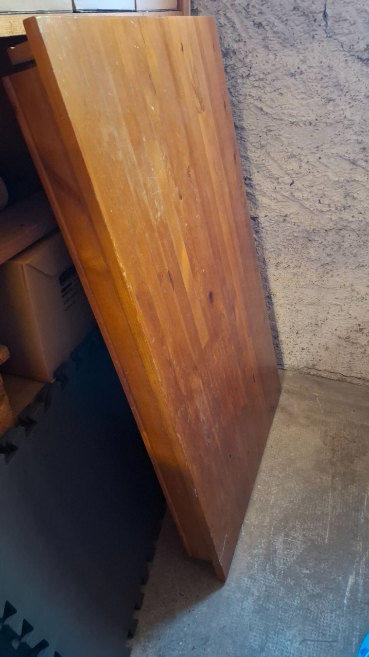 Ikea Tische: Holztisch – Gebraucht aus Basel von raawree