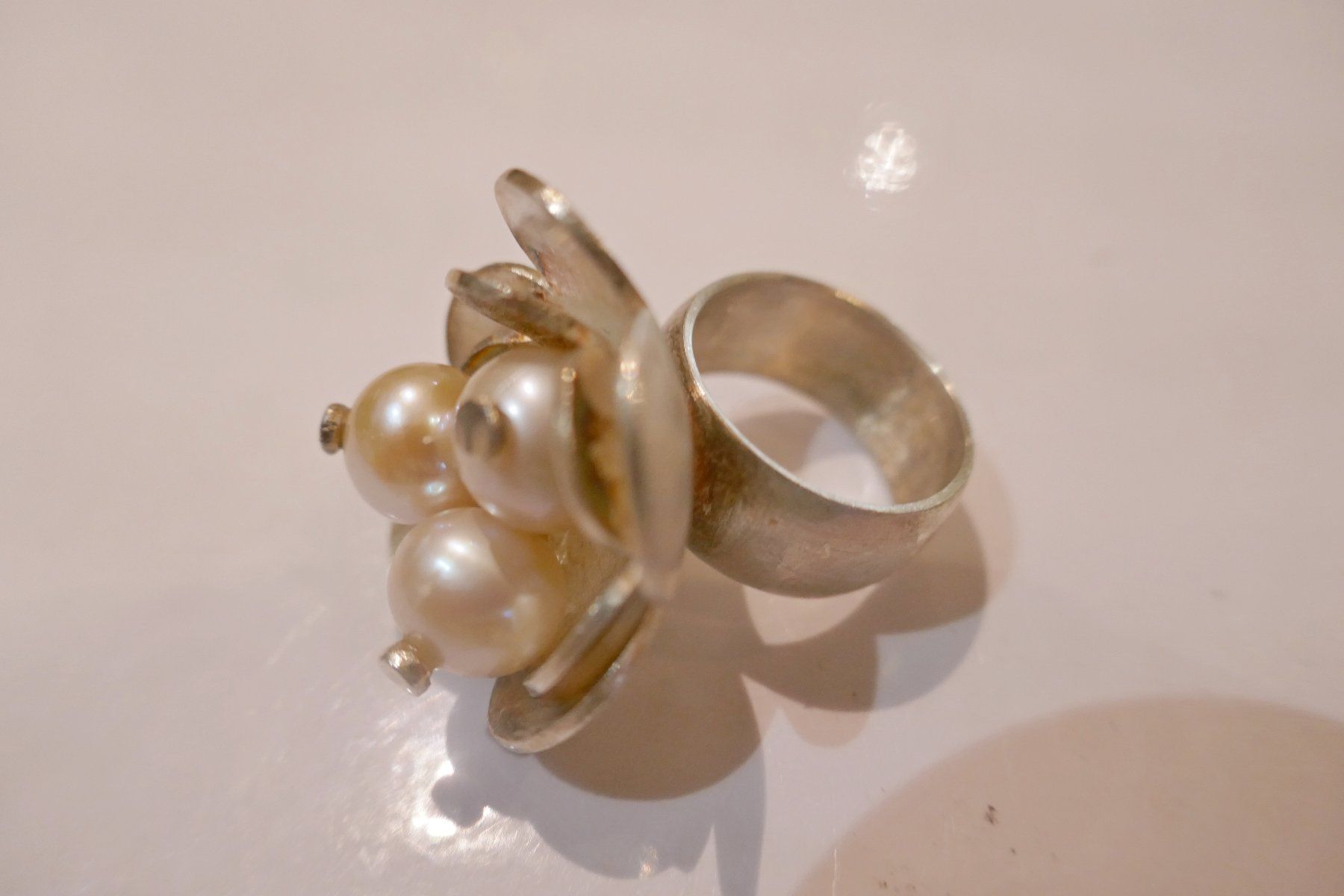 Anelli: Handarbeit Silber Ring 25,2 gr. mit Perlen Ringgr. 57 – Usato da Schaffhausen venduto da swisswatches-andmore