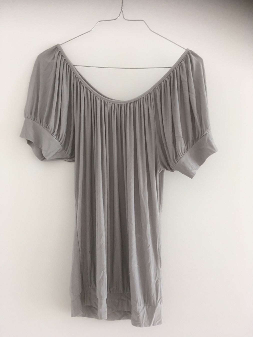 Top: Sommer Top hellgrau/Silber Gr. 36, Edel! – Nuovo (secondo la descrizione) da Gächlingen venduto da Tara_devi 1
