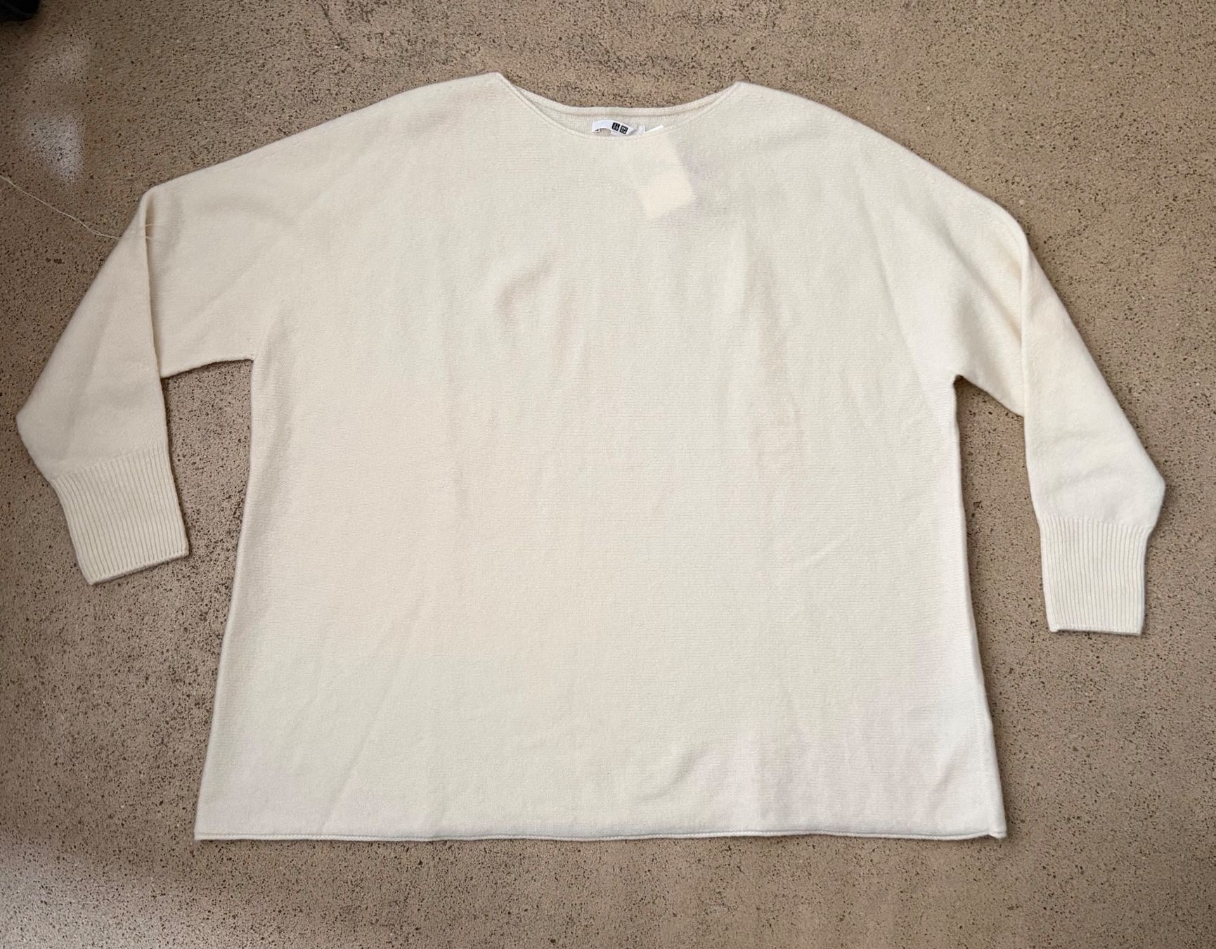 Uniqlo Maglioni & Felpe: neuer UNIQLO Pullover 🤍 – Nuovo e nell'imballaggio originale da Zürich venduto da ClosetQueen 6
