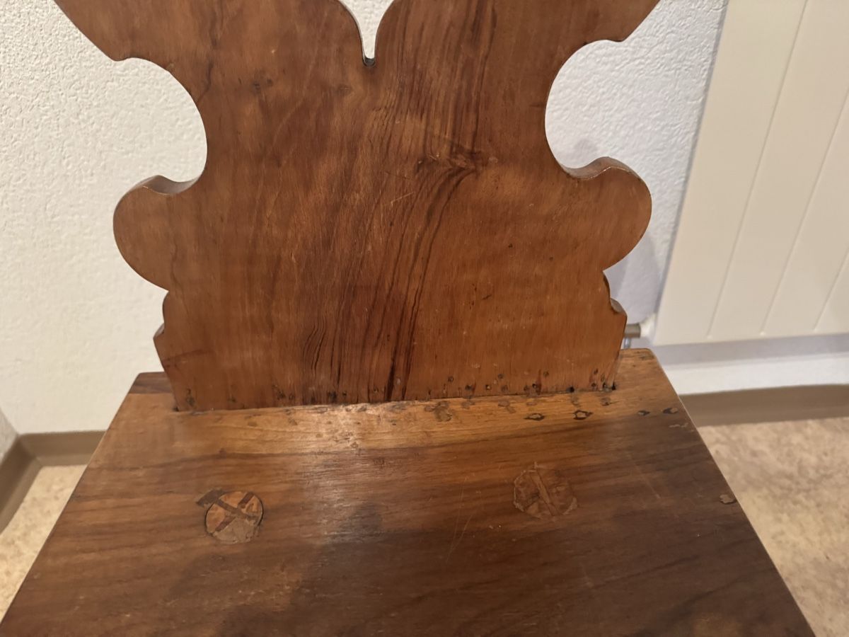 Sedie: Antiker Holzstuhl  – Usato da Langnau am Albis venduto da pla_2vk5 2