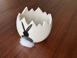 Weisser Keramiktopf mit Hasenmotiv und Flausch Bommel