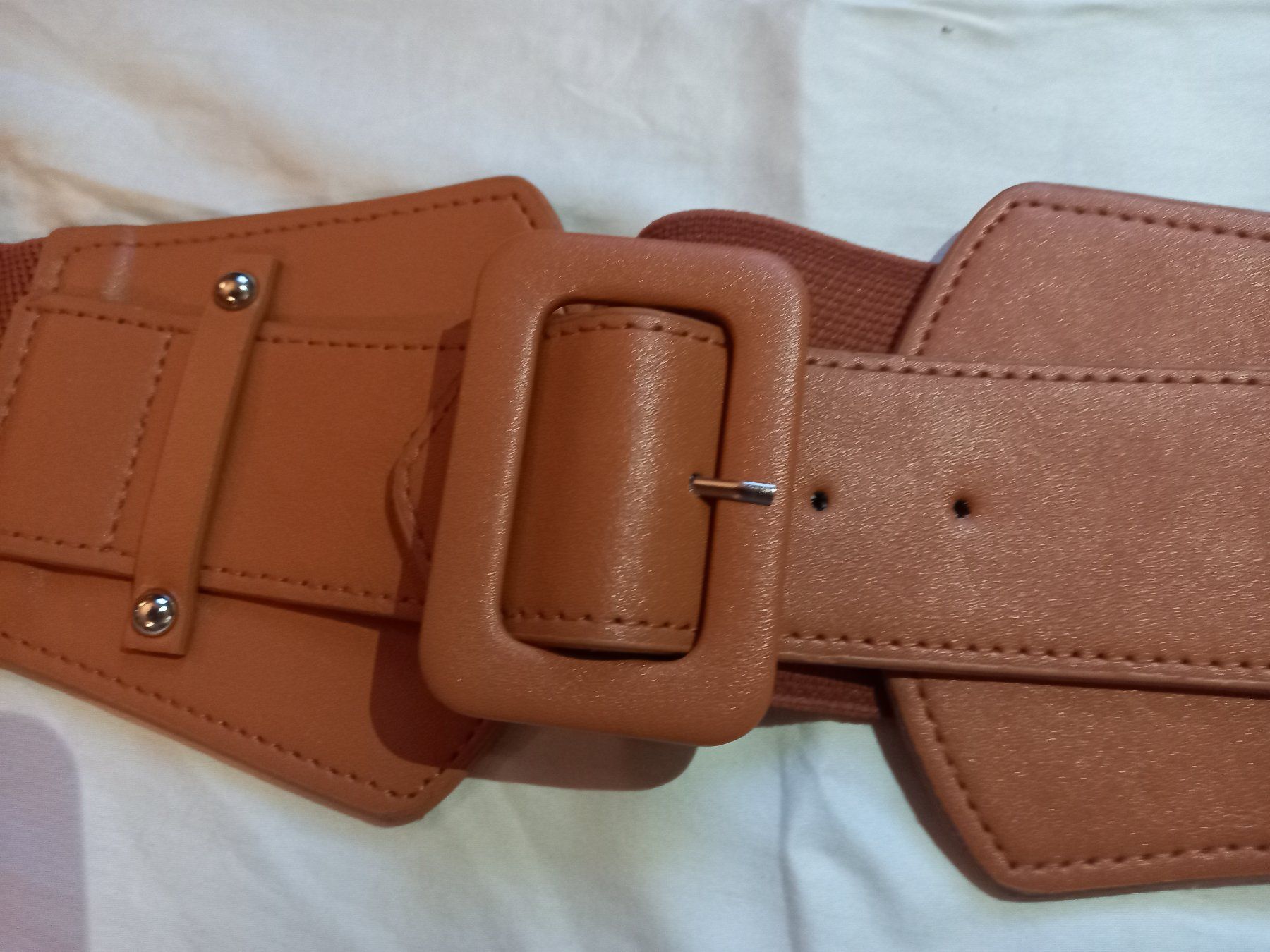 Cinture: Breiter elastischer Gürtel quadratische Schnalle – Nuovo e nell'imballaggio originale da Lausanne venduto da FASHION-WORLD-SHOP 2