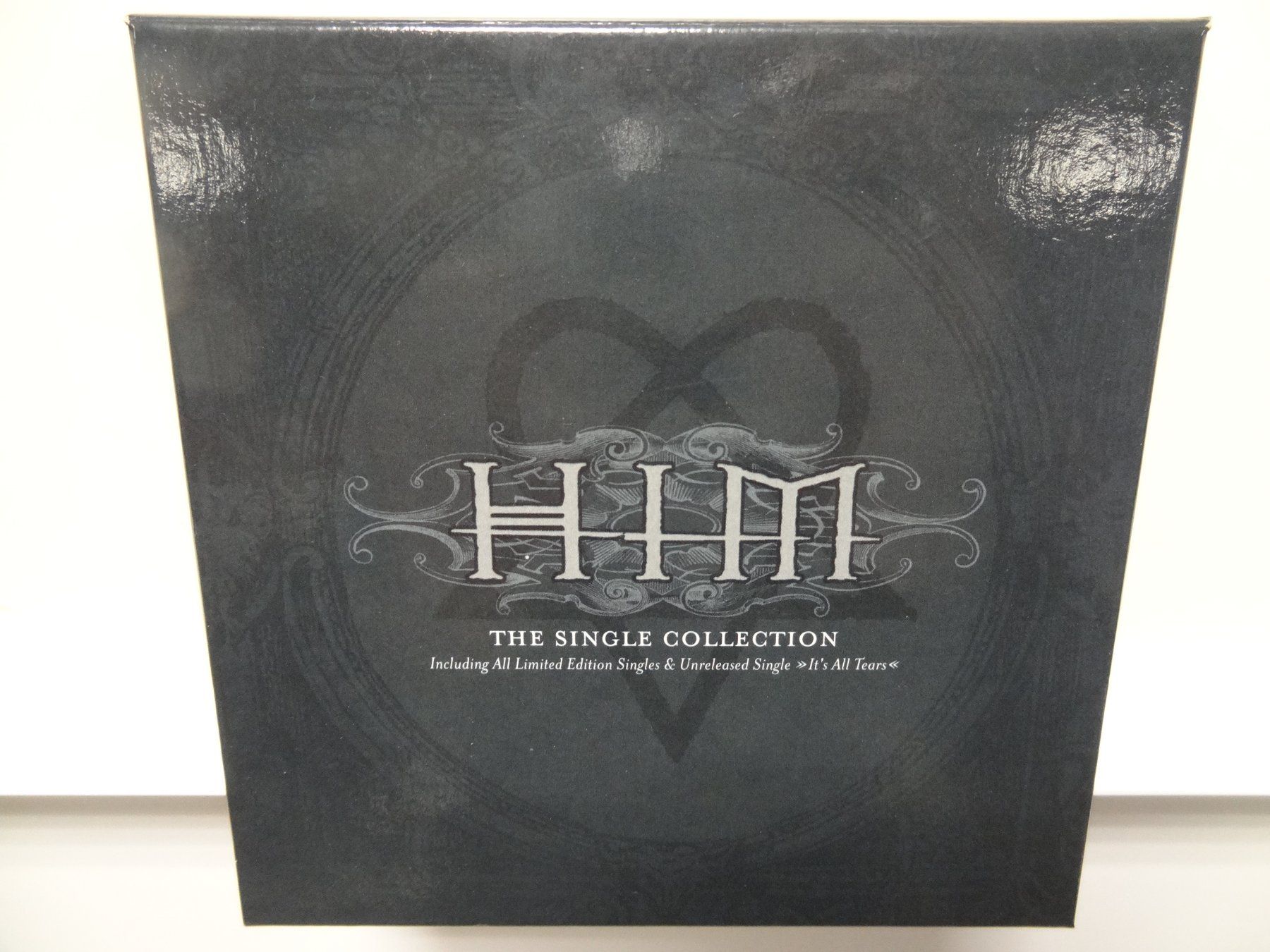 CDs: HIM - The Single Collection Box 10 Singles – D'occasion à luzern par musicandart