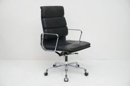 Vitra Eames Soft Pad EA219 dunkelblau 1984 Designklassiker