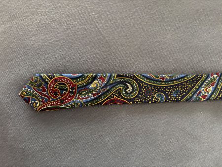Vintage Silk Paisley Tie — Made in Italy, 100% Silk, Hand-Fi