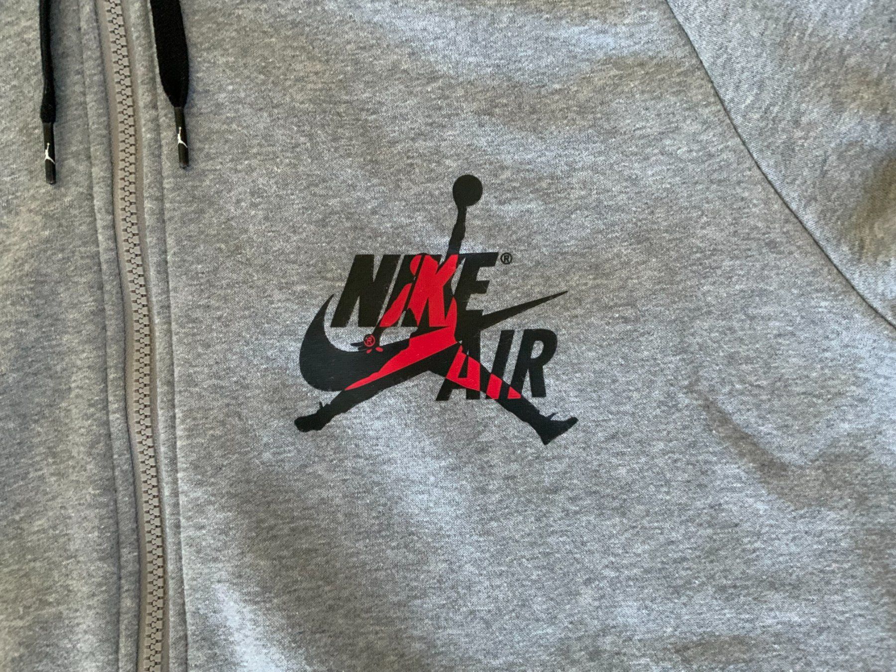 Nike Maglioni & Felpe: Air Jordan Zip Hoodie Grau – Usato da Obfelden venduto da nob_mp2y 3