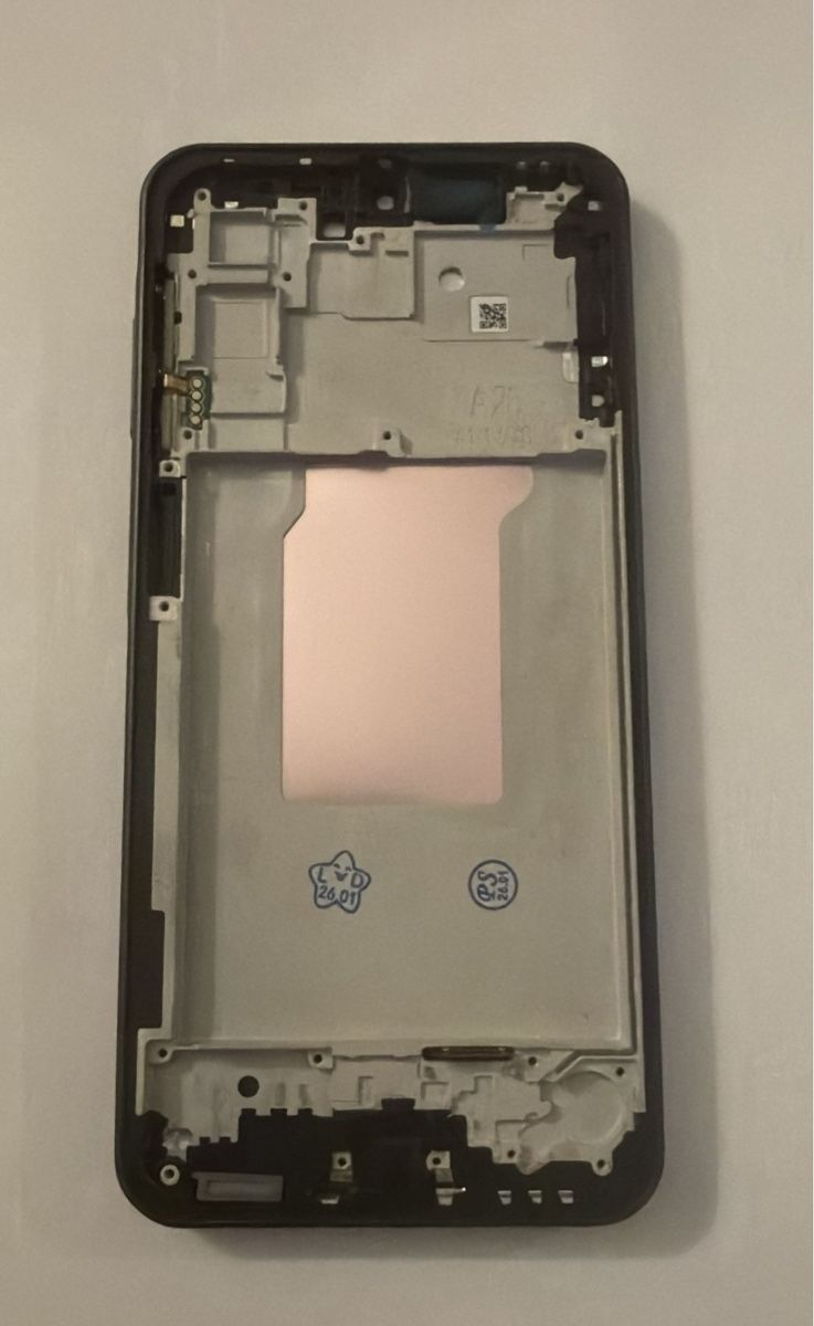 Samsung Handys / Smartphones: Display Samsung A26 5g with frame – Neu und originalverpackt aus Leukerbad von mig_8bbp 2