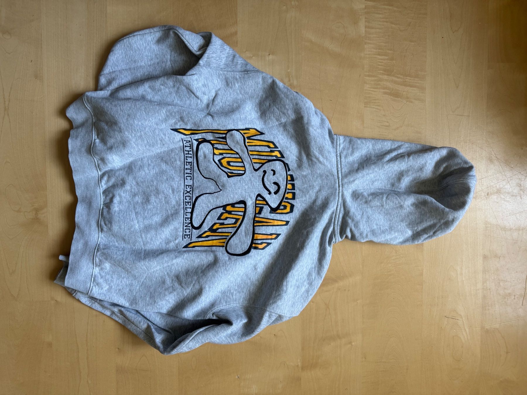 Weekday Lotti di vestiti: Weekday Hoodies | Gr. M – Usato da Biel-Benken BL venduto da tsb_collector 4