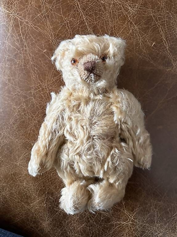 Spielzeuge: Bernstein Teddybär klein – Gebraucht aus Basel von sin_5npn
