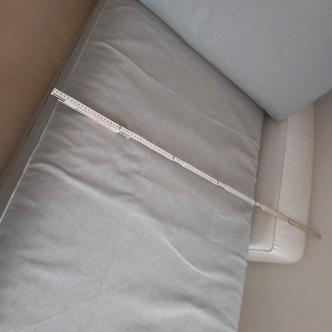 Ikea Sedie a sdraio: Recamiere-sofa  ( Beige-Leder ) mit Hocker – Usato da Obergösgen venduto da bea_cvf5 5