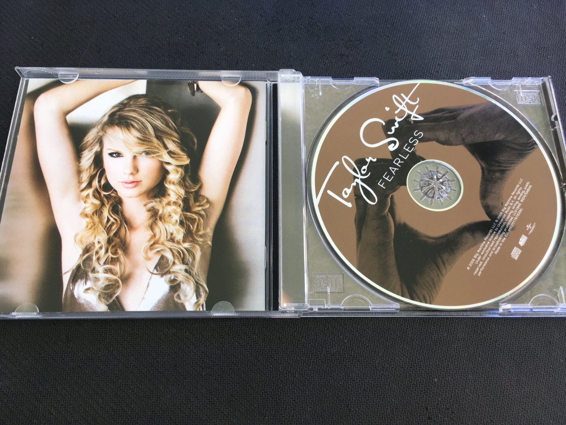 CDs: Taylor Swift - Fearless -CD- – Gebraucht aus St.Gallen von MedienJoe 1