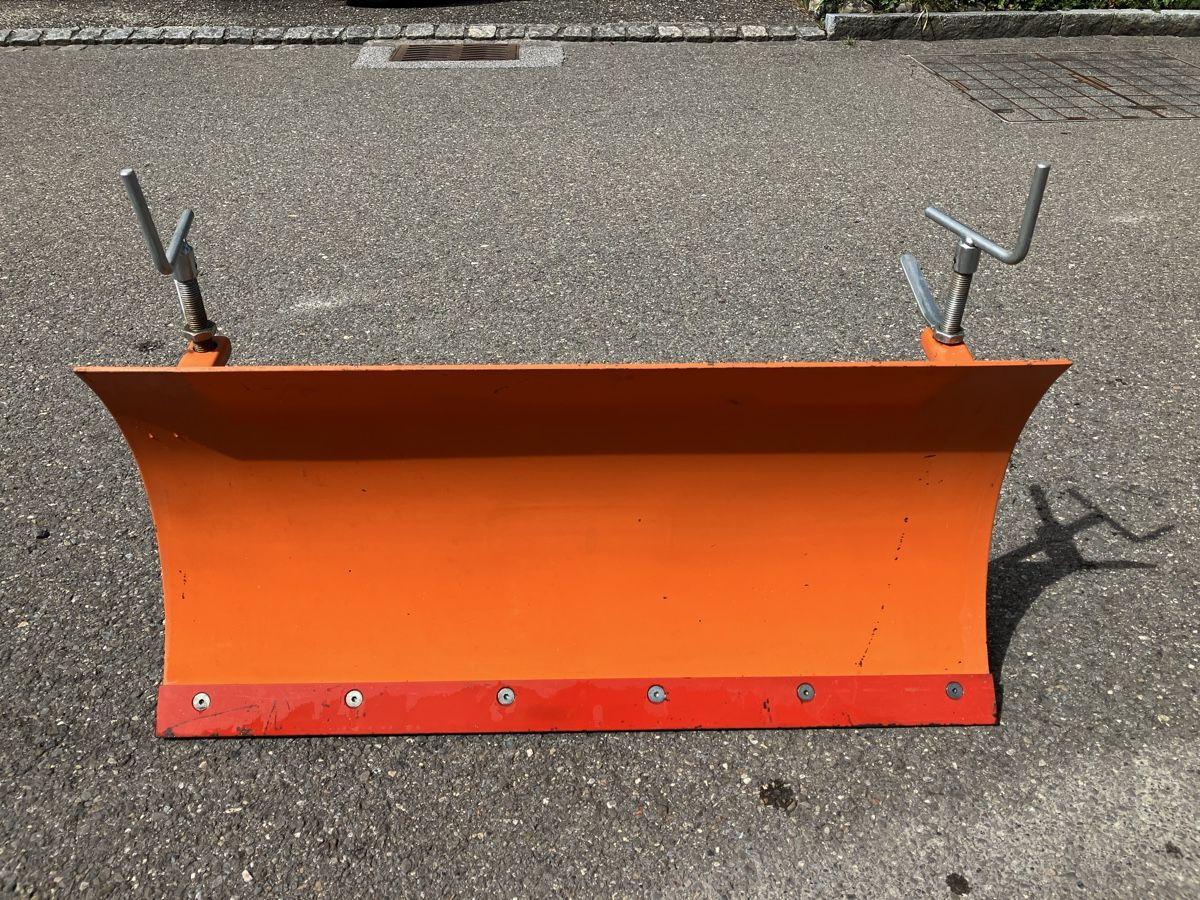 Schneeräumung: Schneeschild/Pflug  – Gebraucht aus Wallisellen von Suka