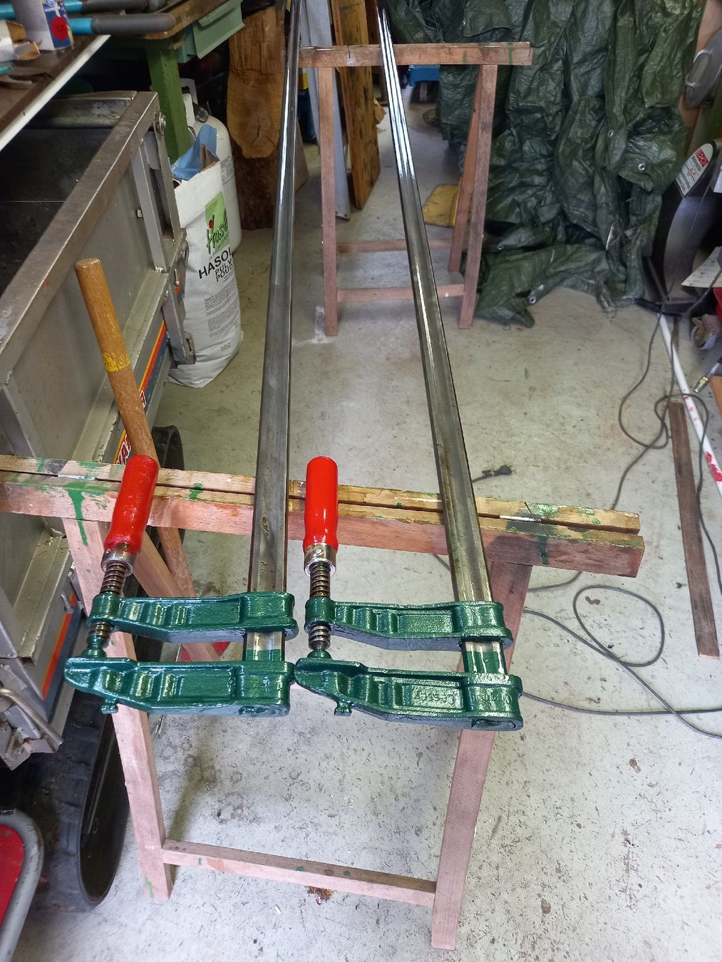 Bessey Tutti gli attrezzi: Schraubzwingen Bessy 250 cm. Lang – Usato da Rüderswil venduto da leopaul01