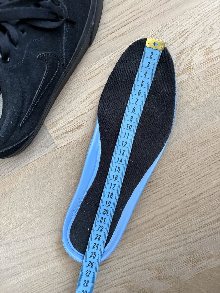 Nike Chaussures femmes: Nike Sneaker schwarz Grösse 40.5 – D'occasion à Rubigen par Elmacino 5